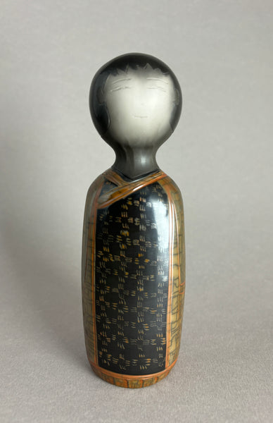 Kokeshi garçon tête foncée, motif # Igeta #