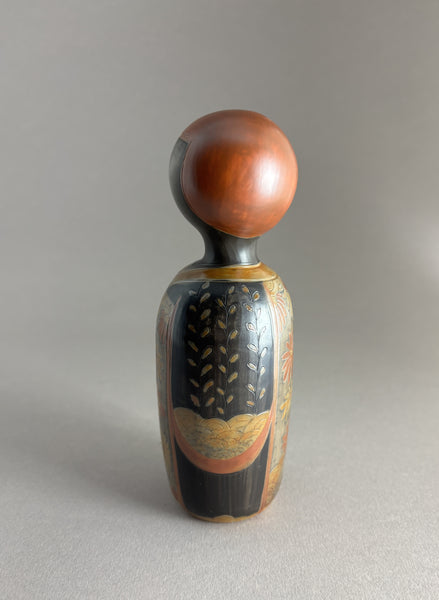 Kokeshi kimono foncé, tête rouge