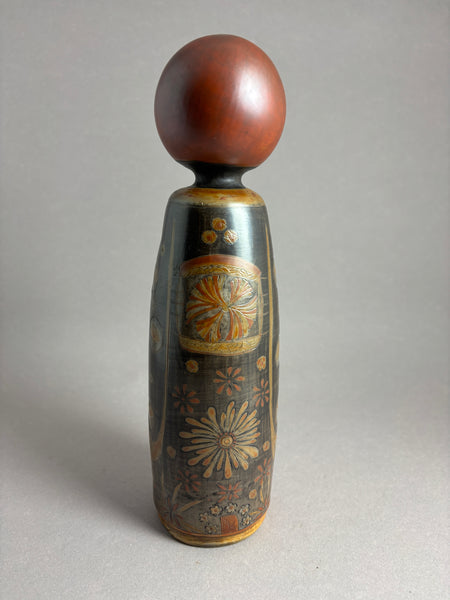 Kokeshi kimono gris motifs Seigaiha, Gingko, Shippo Tsunagi...